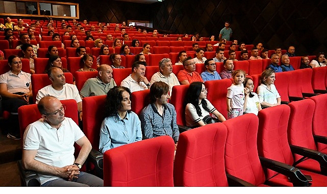 Belediye binasında bayram buluşması