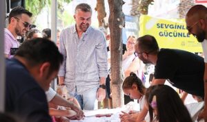 Buca’da renkli Babalar Günü etkinliği