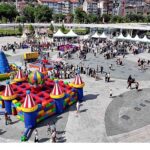 Çocukların neşesi Milli İrade Meydanı’nı sardı