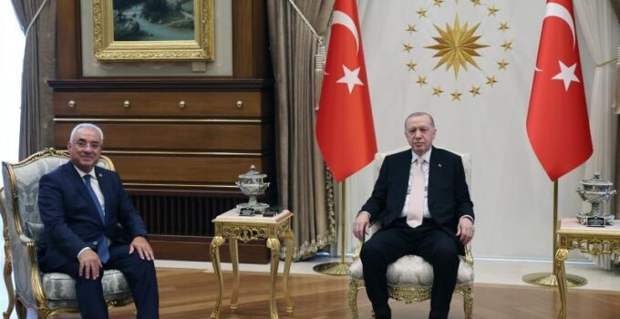 Cumhurbaşkanı Erdoğan, DSP Genel Başkanı Aksakal ile görüştü