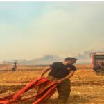 Foça-Aliağa arasında çıkan yangına müdahale sürüyor