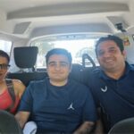 İzmir Büyükşehir Belediyesi zabıta ekipleri YKS’ye giren öğrenciler için yardıma koştu