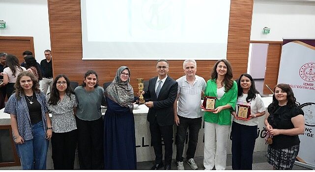“İzmir Girişimcilik ve İnovasyon Projesi Ödül ve Sertifika Töreni” Genç Girişimcilerin Coşkusuyla Gerçekleştirildi