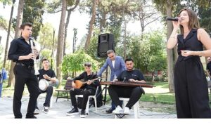 İzmir’de Kitap Coşkusu: Küçük Eller Sahneye Çıktı