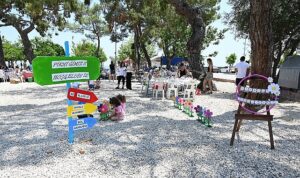 Minik öğrenciler piknikte eğlendi