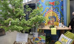 Moda Akademisi’nde “Vitrin Bir Sahne” sergisi açıldı