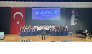 Nilüfer Gençlik Korosu başkentten ödülle döndü