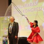 Prof. Dr. Nevzat Tarhan: “Çocuğun en ciddi işi oyundur!”