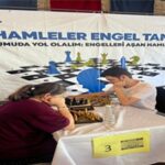 Satranç turnuvasında hamleler engelleri aştı