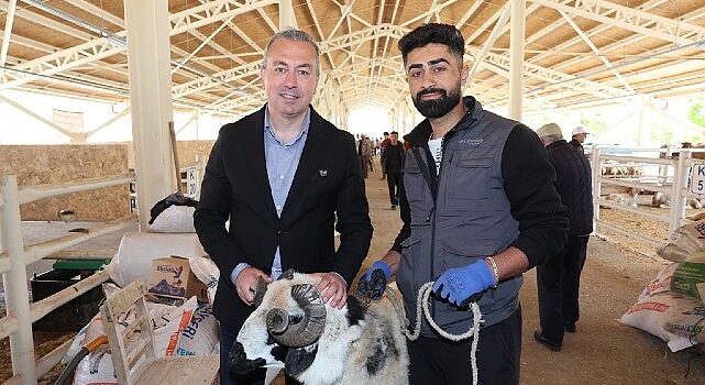 Yeni Kurban Pazarı Alıcının da Satıcının da Yüzünü Güldürdü…