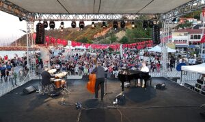 Zeytinin Evi, Festivalin Sahnesi Oldu