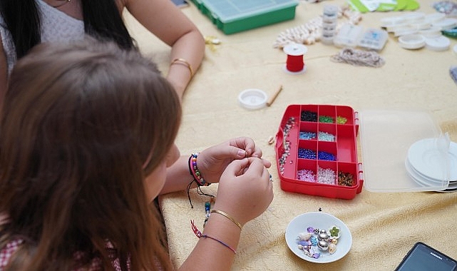 Ayvalık Belediyesi Mahalleevleri’nde “Çocuk Takı Atölyesi” Yoğun İlgi Gördü