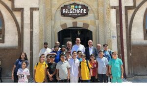 Başkan Altay ve Başkan Pekyatırmacı Bilgehane’de Yaz Etkinliklerine Katılan Öğrencilerle Buluştu