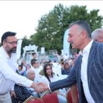 Başkan Büyükakın, kazanı açtı, ilk helvaları dağıttı