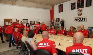 Başkan Kınay’dan AKUT İzmir Ekibine Taziye Ziyareti