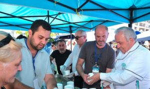 Başkan Şadi Özdemir’den aşure ikramı