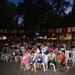 Bornova’da Açık Hava Sineması’yla gülmeye devam