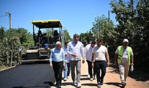 Kartepe’de Asfalt Mesaisi Durmuyor