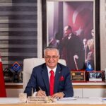 Saygı Öztürk Başkan Topaloğlu’nu köşesine taşıdı