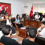 Sınavda derece yapan öğrencilerden protokole ziyaret