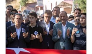 Yangının kahraman şehidi son yolculuğuna uğurlandı