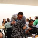 Yiğit, Cemevine konuk oldu, hayır lokmasını paylaştı