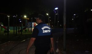 Bakırköy zabıtası çevreyi kirletenlere göz açtırmıyor