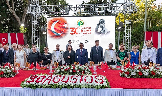 Başkan Tugay 30 Ağustos Zafer Bayramı resepsiyonuna katıldı