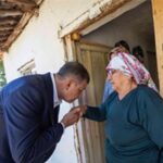 Başkan Tugay’dan yangında vefat eden Şahin’in aile evine taziye ziyareti