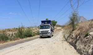 Büyükşehir Oymapınar Barajı çevresindeki yolları asfaltlıyor