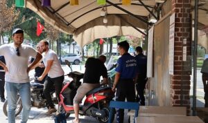 Büyükşehir’den Ahmetli’de Kaldırım İşgallerine Denetim