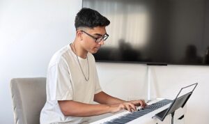 Genç yetenek Burak, hayaline Konak’ın kursuyla kavuştu