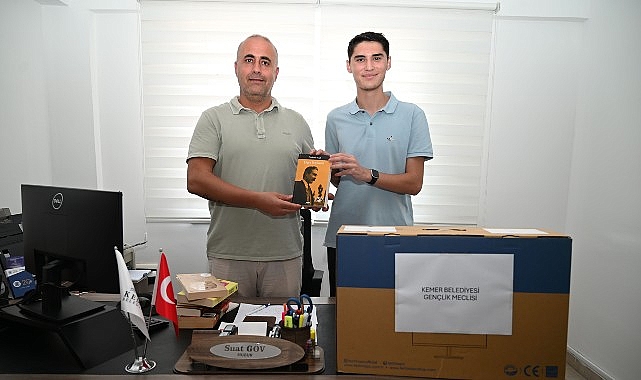 Gençlik meclisinden anlamlı bağış