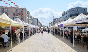 İBB’nin Maltepe’deki kariyer fuarı yoğun ilgi gördü