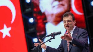 İmamoğlu: Resmen adaylığım engellenirse, demokratik muhalefet yine birleşmelidir