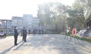 İnegöl’de Zafer Bayramı Coşkusu Resmi Törenlerle Başladı