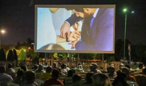 Kartepe’de Açık Hava Sinema Geceleri Yoğun İlgi Görüyor