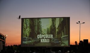 Kartepe’de Yaz Akşamları Açık Hava Sinemasıyla Renkleniyor