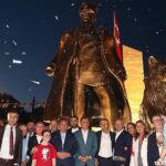 Keçiören’de 30 Ağustos Zafer Anıtı görkemli törenle açıldı