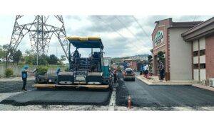 Kent Mezarlığı’nda yollar ve otopark asfaltlandı