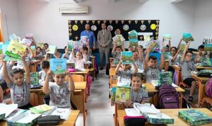 Kırtasiye desteği Bornova Belediyesi’nden hayaller çocuklarımızdan!
