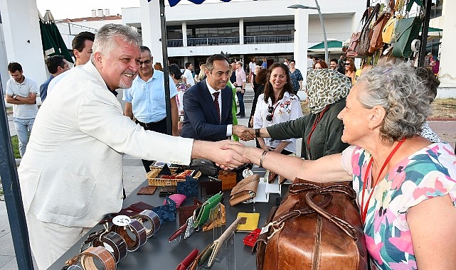 Lüleburgaz Belediyesi’nin ‘Üreten Kadın Meydanı’ açıldı