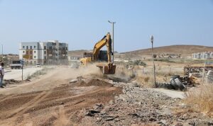 Seferihisar’da 2 kilometrelik yol yenileme çalışması başladı