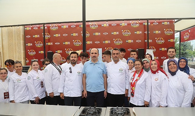 Başkan Altay Gastrofest’e Katılan Yüz Binlerce Misafire, Şeflere ve Esnafa Teşekkür Etti