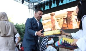 Başkan Arı, 53. Uluslararası Ürgüp Bağ Bozumu Festivali’ne Katıldı