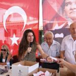 Başkan Denizli, Çeşme’de 32 yıllık tapu sorununu çözdü