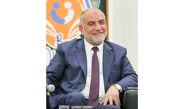 Başkan İbrahim Sandıkçı: “Öğrencilerimizin tamamına burs desteği sağlıyoruz”