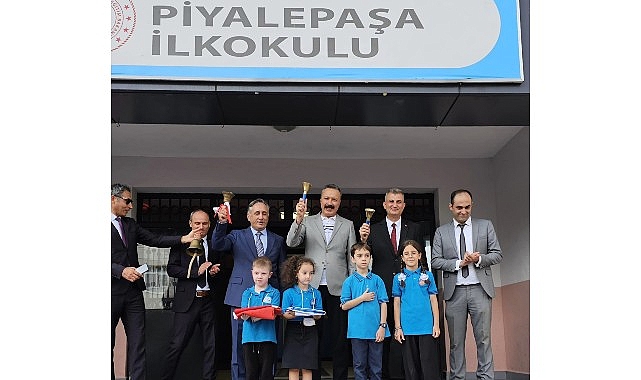 Başkan Sezer Öğrencilerin Yeni Eğitim Dönemi Heyecanına Ortak Oldu