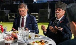 Başkan Tugay: Özgürlüğümüzü şehitlerimizin canına ve gazilerimizin cesaretine borçluyuz