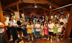 Efes Selçuk’un çocuklarından barış çizgileri